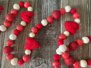 Red Valentine Garland. Red heart garland. Felt ball Garland. Heart garland. Valentine decoration. Wood bead garland.5.5ft